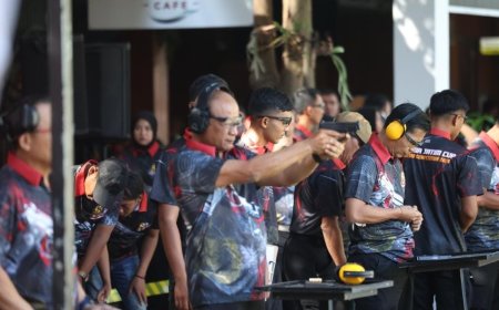 Buka Lomba Menembak Kapolda Jatim Cup 2026, Irjen Pol Nanang Avianto Tekankan Profesionalisme Penggunaan Senjata Api