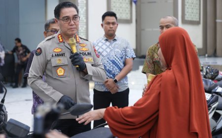 Polda Jatim Kembalikan Mobil dan Motor Hasil Ungkap Kasus Curanmor kepada Para Korban Tanpa Biaya