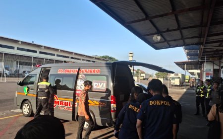 DVI Polda Jatim Serahkan Jenazah Kelima Korban KM Mutiara Sentosa II