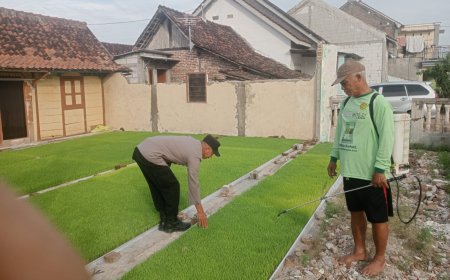 Dukung Ketahanan Pangan Nasional, Bhabinkamtibmas Polres Madiun Ajak Warga Manfaatkan Lahan Pekarangan